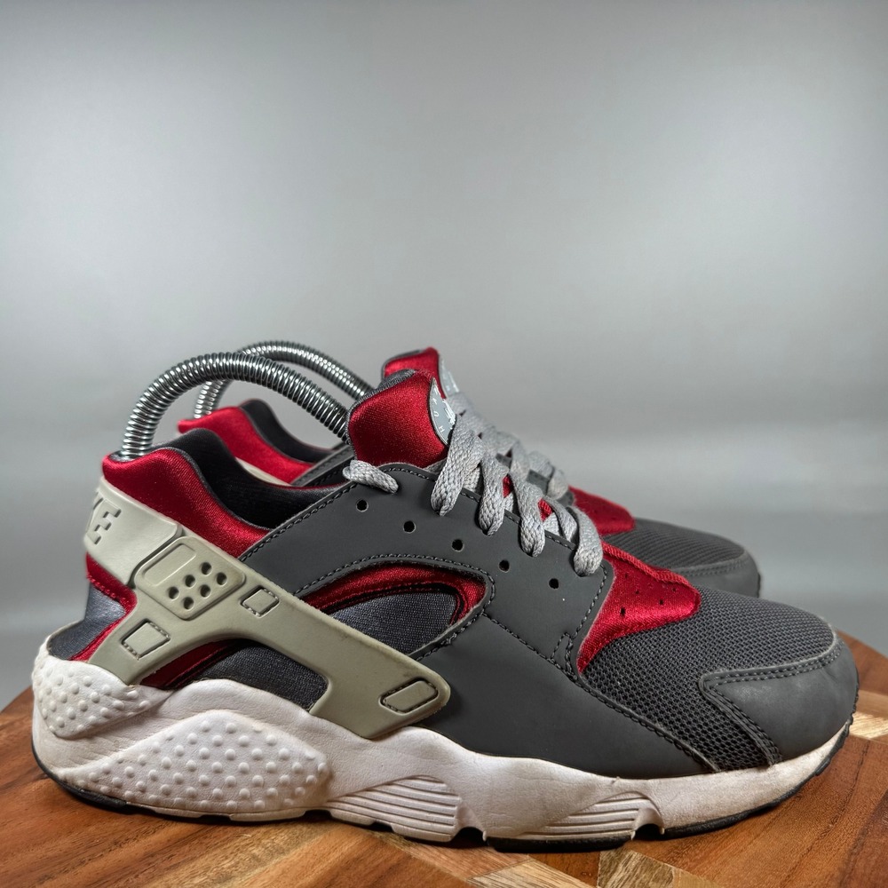 Nike Air Huarache Run GS Dark Grey University Red Sneakers Womens 8.5 Youth 7Y
